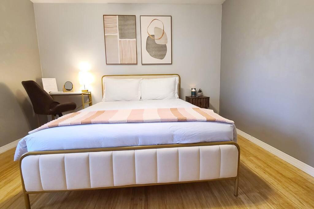 Centrally Located In And Bentonville! -private Séjour chez l'habitant *