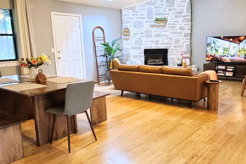 Centrally Located In And Bentonville! -private Séjour chez l'habitant Rogers